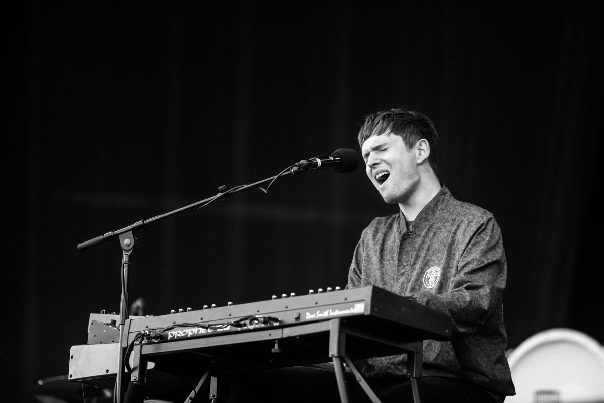 James Blake deelt nieuw nummer