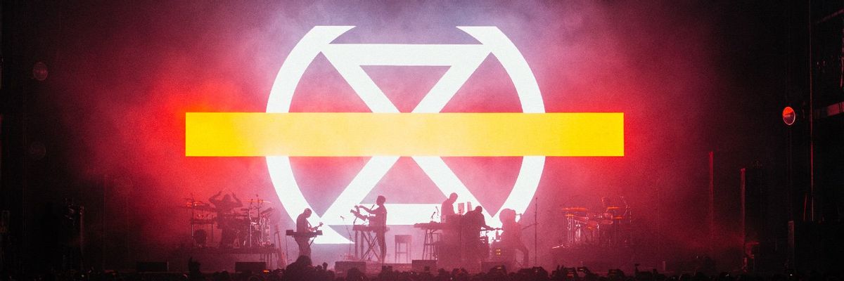 Massive Attack kiest openlijk kant op 'Eutopia'
