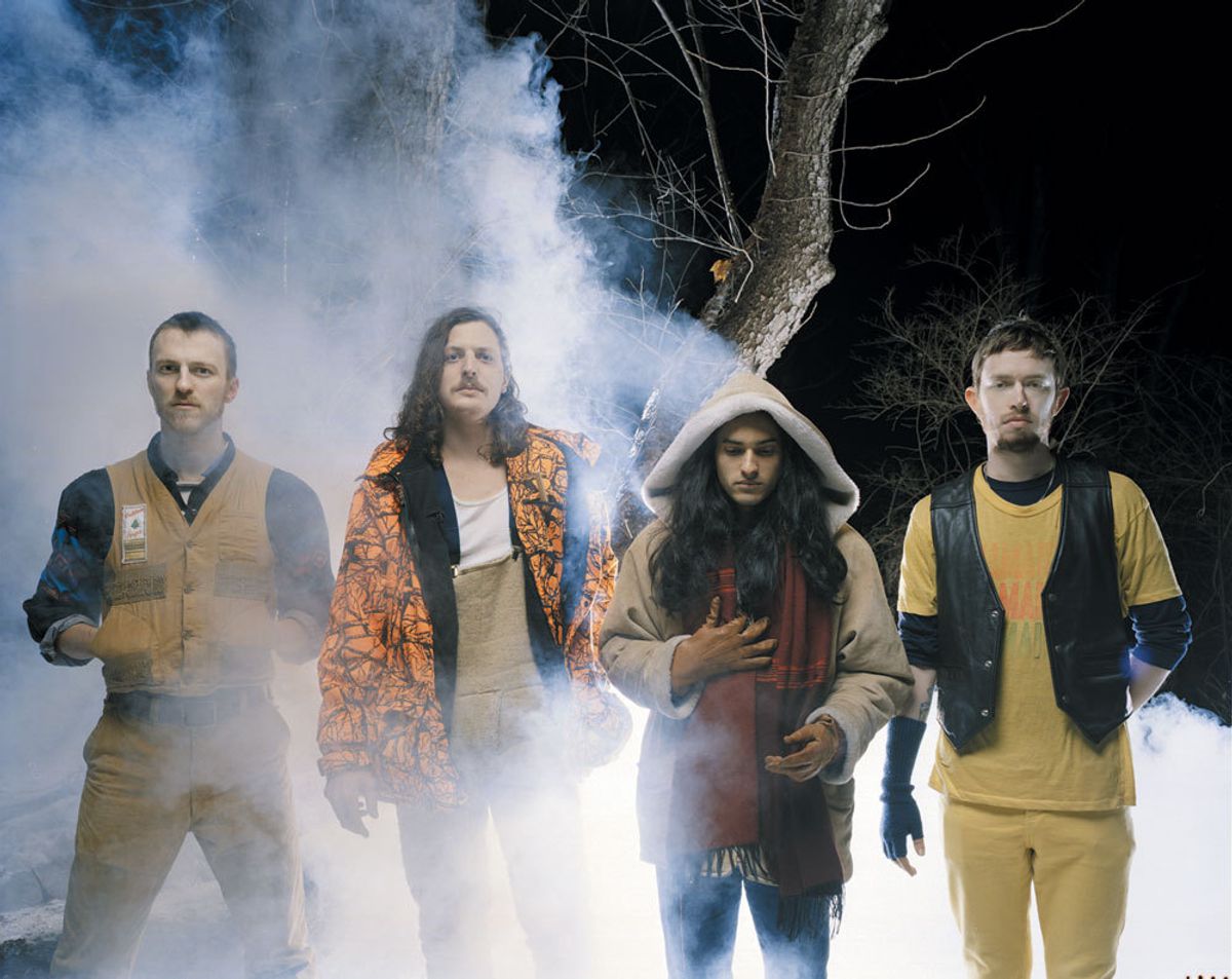 Yeasayer - Als een dolgedraaide flipperkast