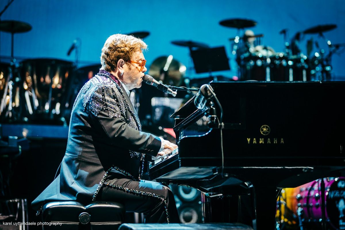 Nooit vertoonde beelden Elton John vrijgegeven