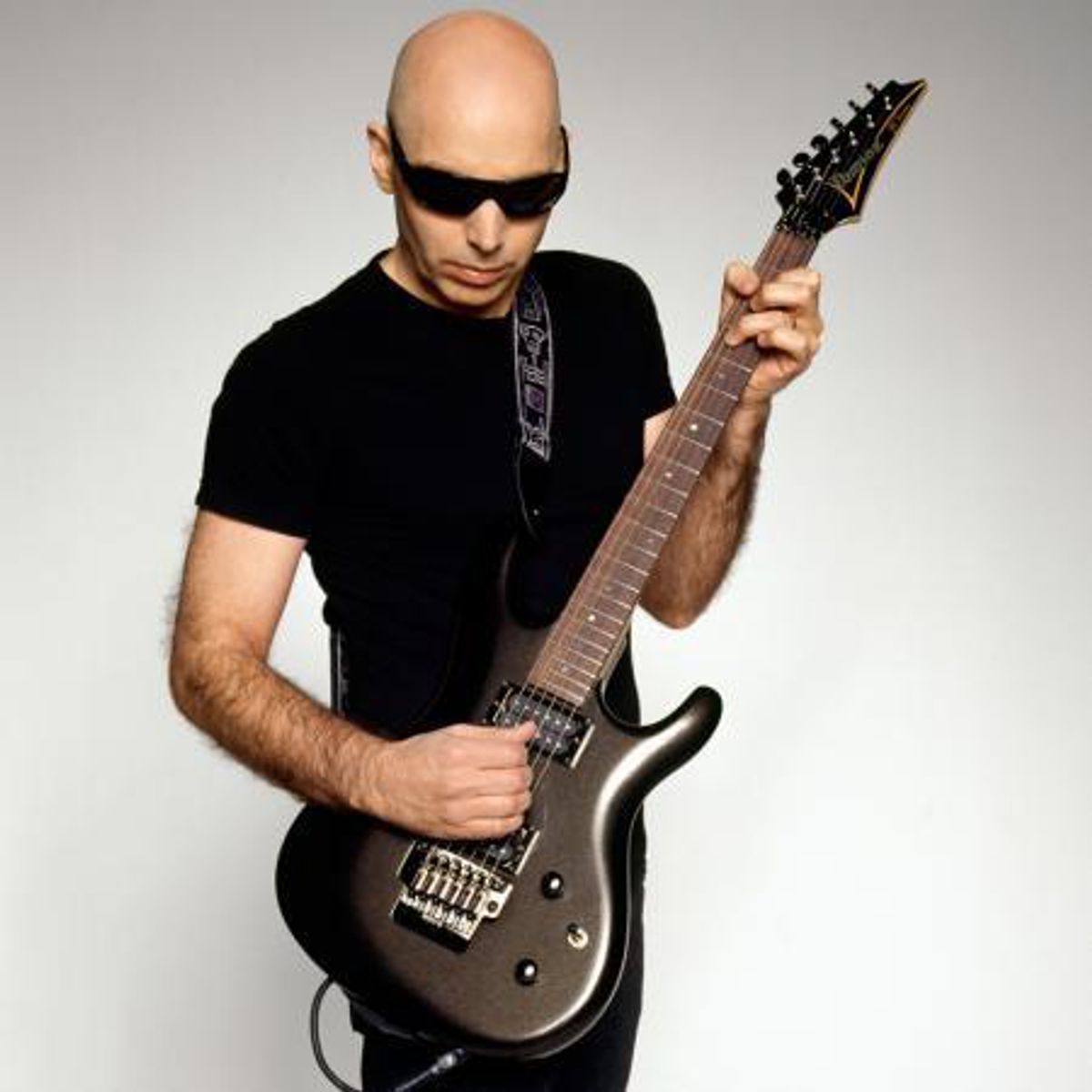 Joe Satriani - Gevecht met de akoestiek