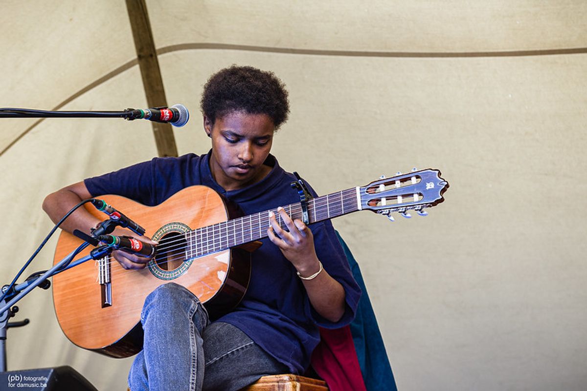 Kohlbacher-Verhelst / Meskerem Mees - Singer-songwriters op het Teyrras