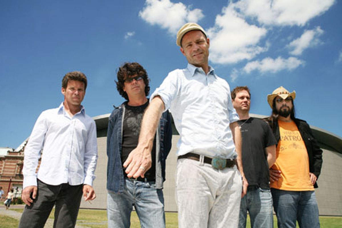 OLT 2013: The Tragically Hip - Noem ons dan maar Hipsters