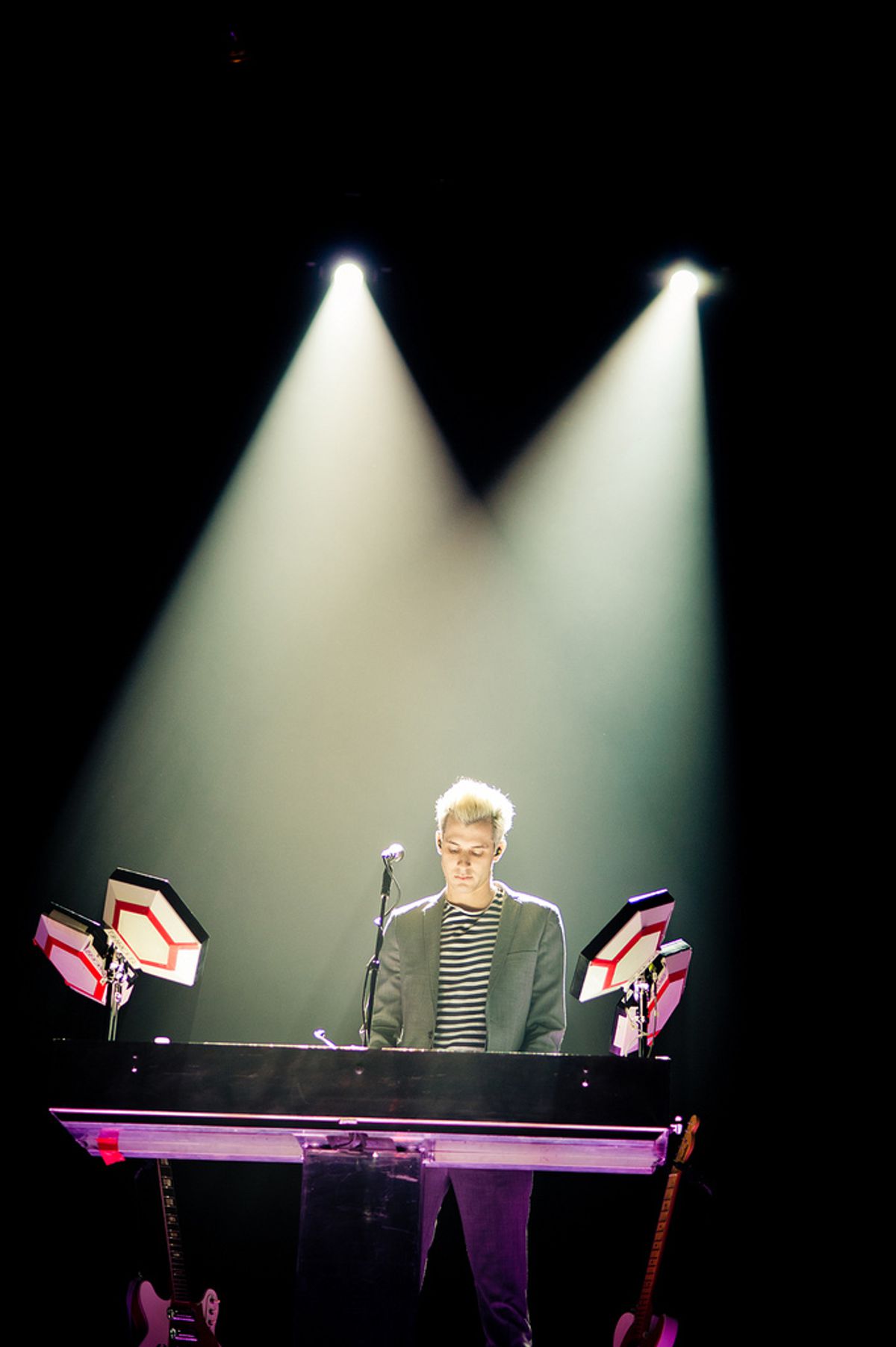 Mark Ronson & The Business Intl - Britse humor en verveling