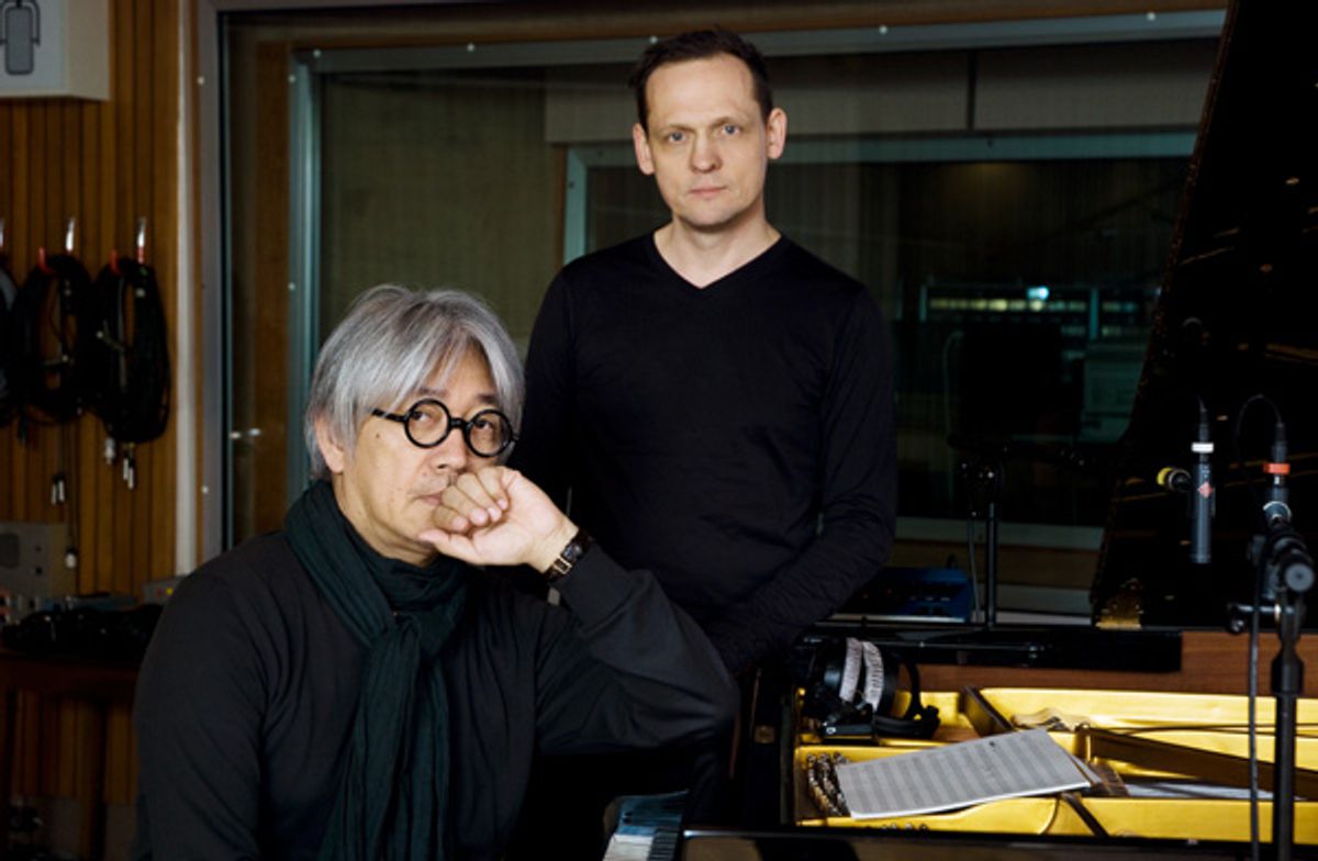 Ryuichi Sakamoto & Alva Noto - Kleine verhaaltjes