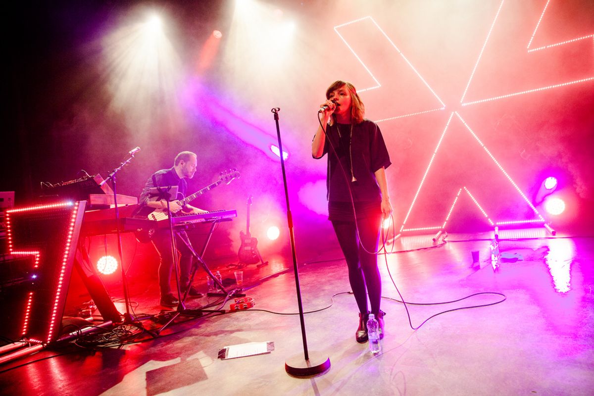 Dave Stewart in de studio met Chvrches