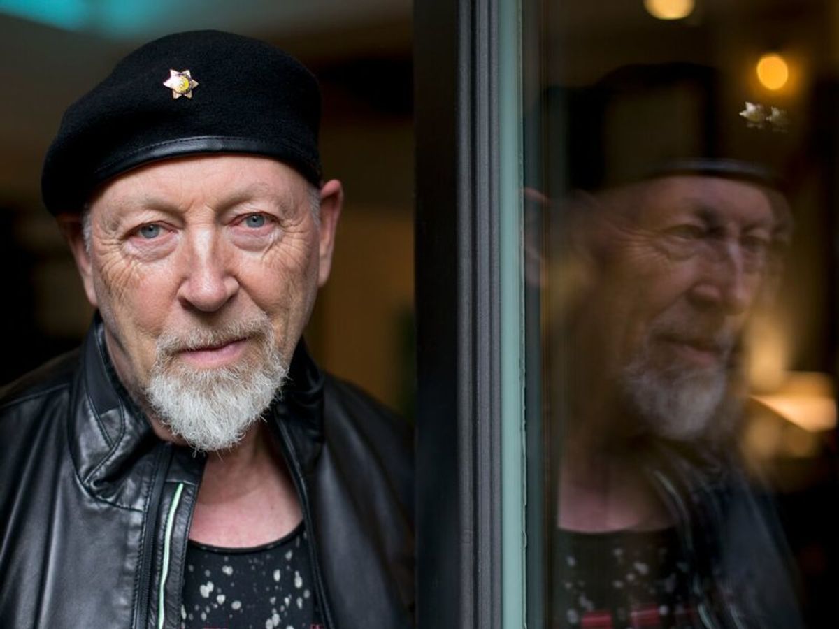Richard Thompson producet nieuwe album zelf