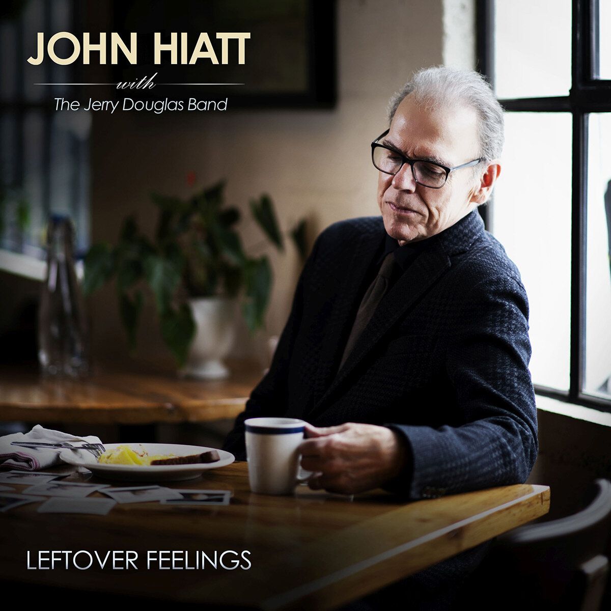John Hiatt en Jerry Douglas slaan handen in elkaar