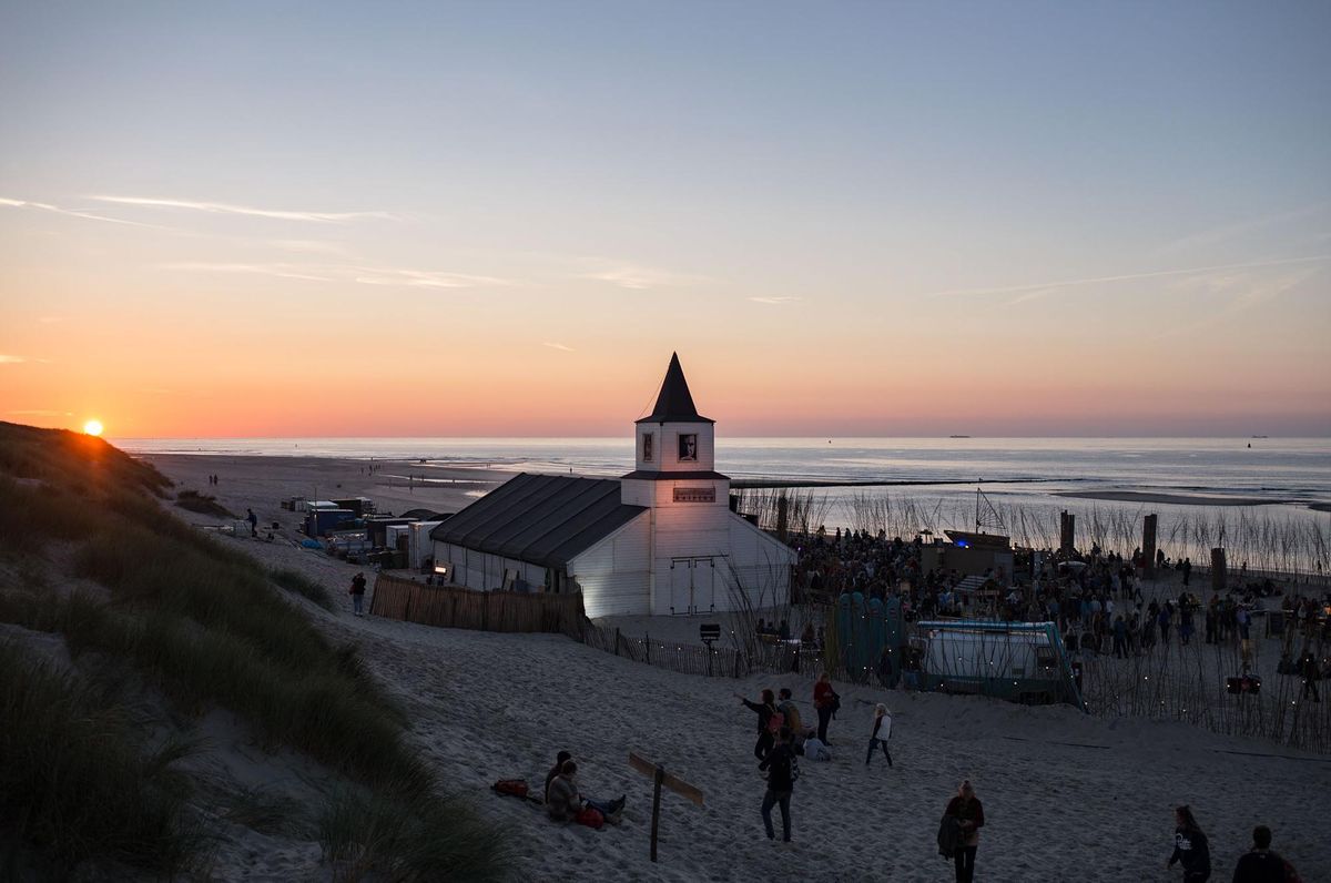 Eerste namen Into The Great Wide Open
