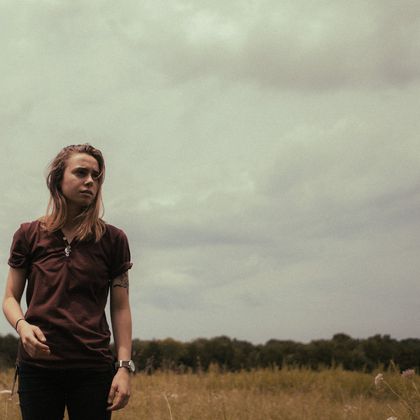 Julien Baker (Autumn Falls)