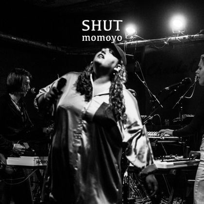 momoyo - Shut